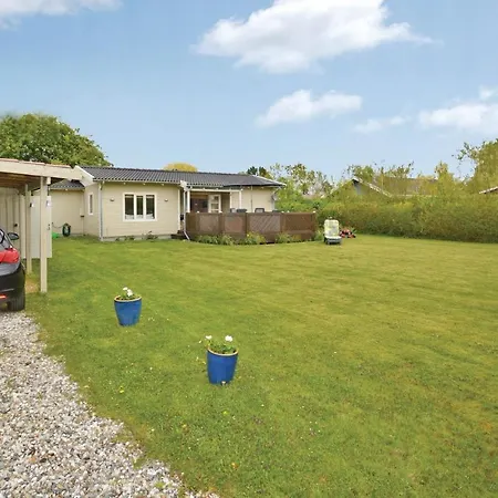 Three-bedroom Holiday In Karrebaksminde Karrebæksminde